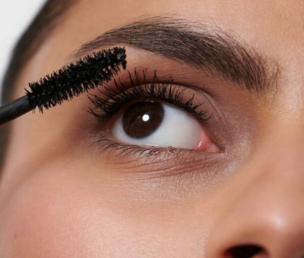 Bare Lash Mascara - Image 2